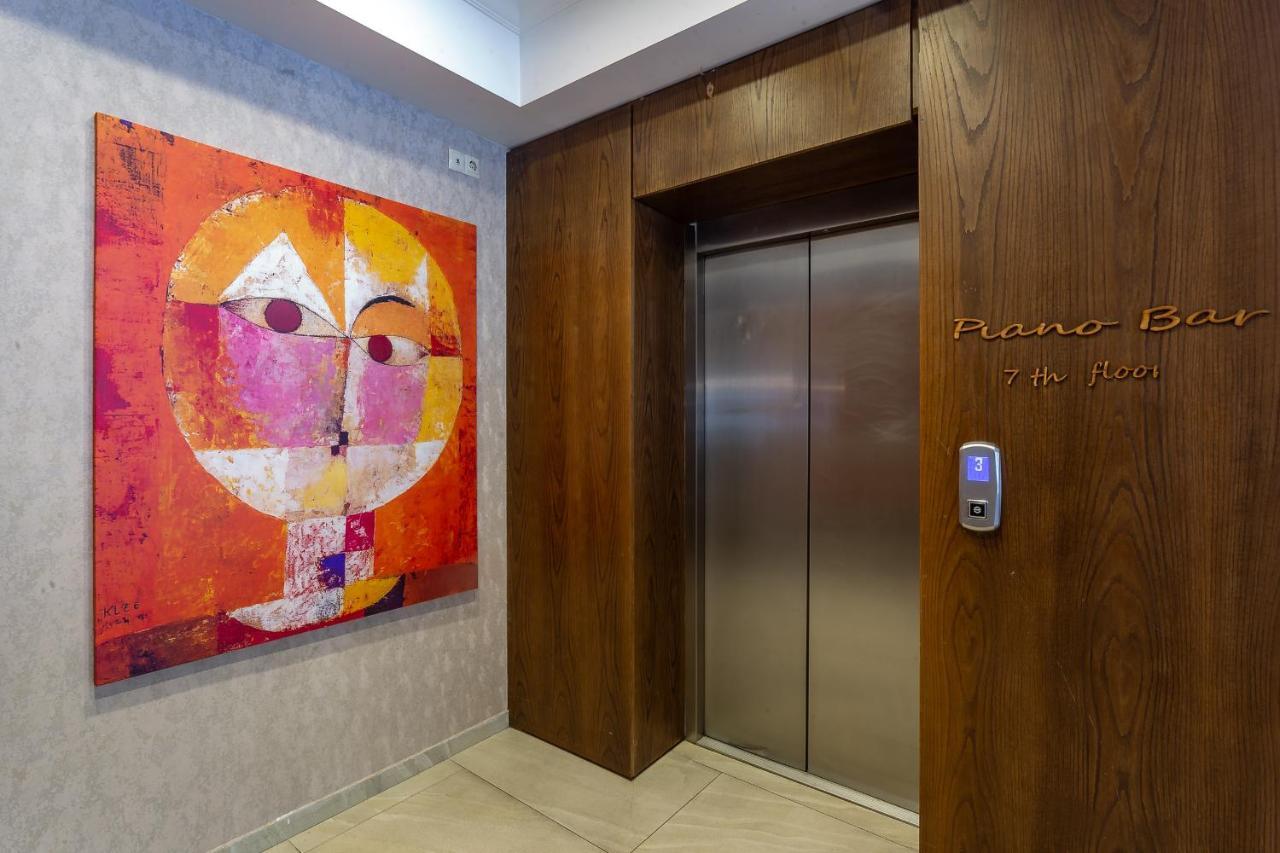 A5 Hotel Тбилиси Екстериор снимка