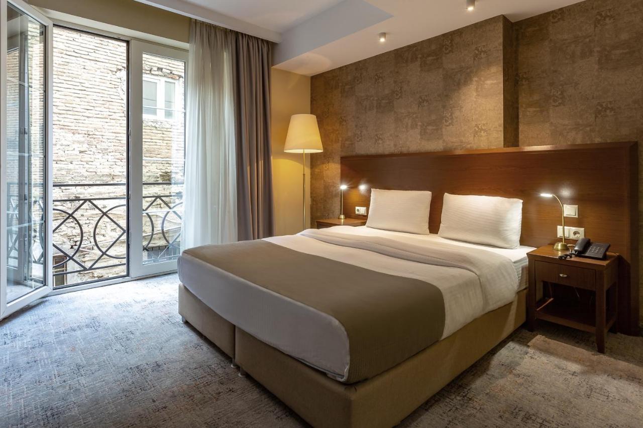 A5 Hotel Тбилиси Екстериор снимка