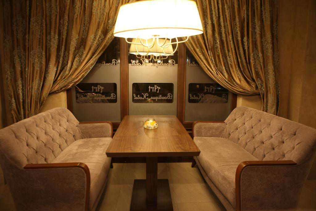 A5 Hotel Тбилиси Екстериор снимка